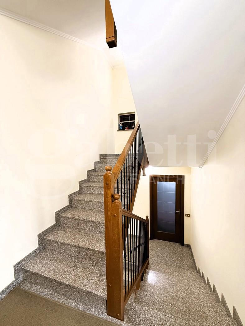 Villa plurifamiliare, Gerenzano — foto 4 di 5