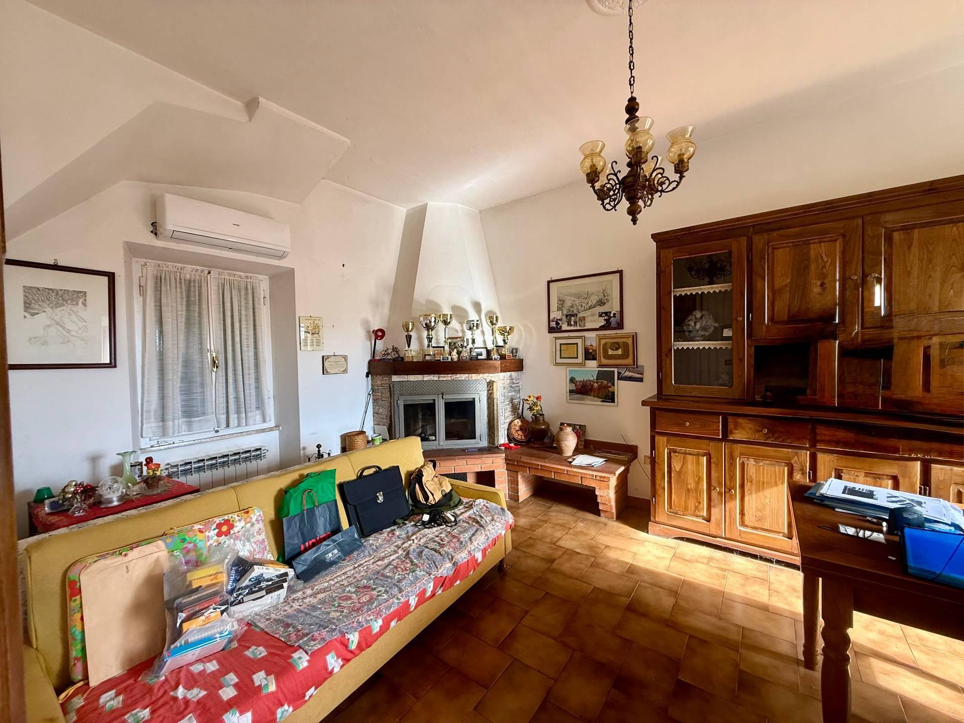 Casa indipendente in Via Giuseppe Garibaldi, Magliano in Toscana