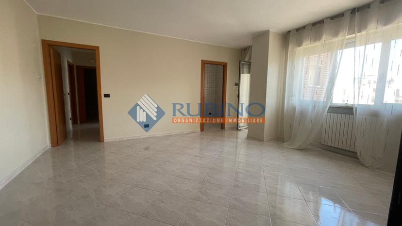 Trilocale in Corso della Carboneria 21, Bari