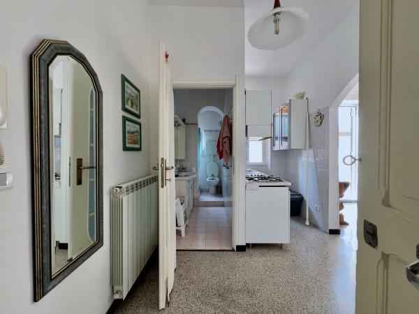 Bilocale in Via Aurelia, Vado Ligure — foto 3 di 5