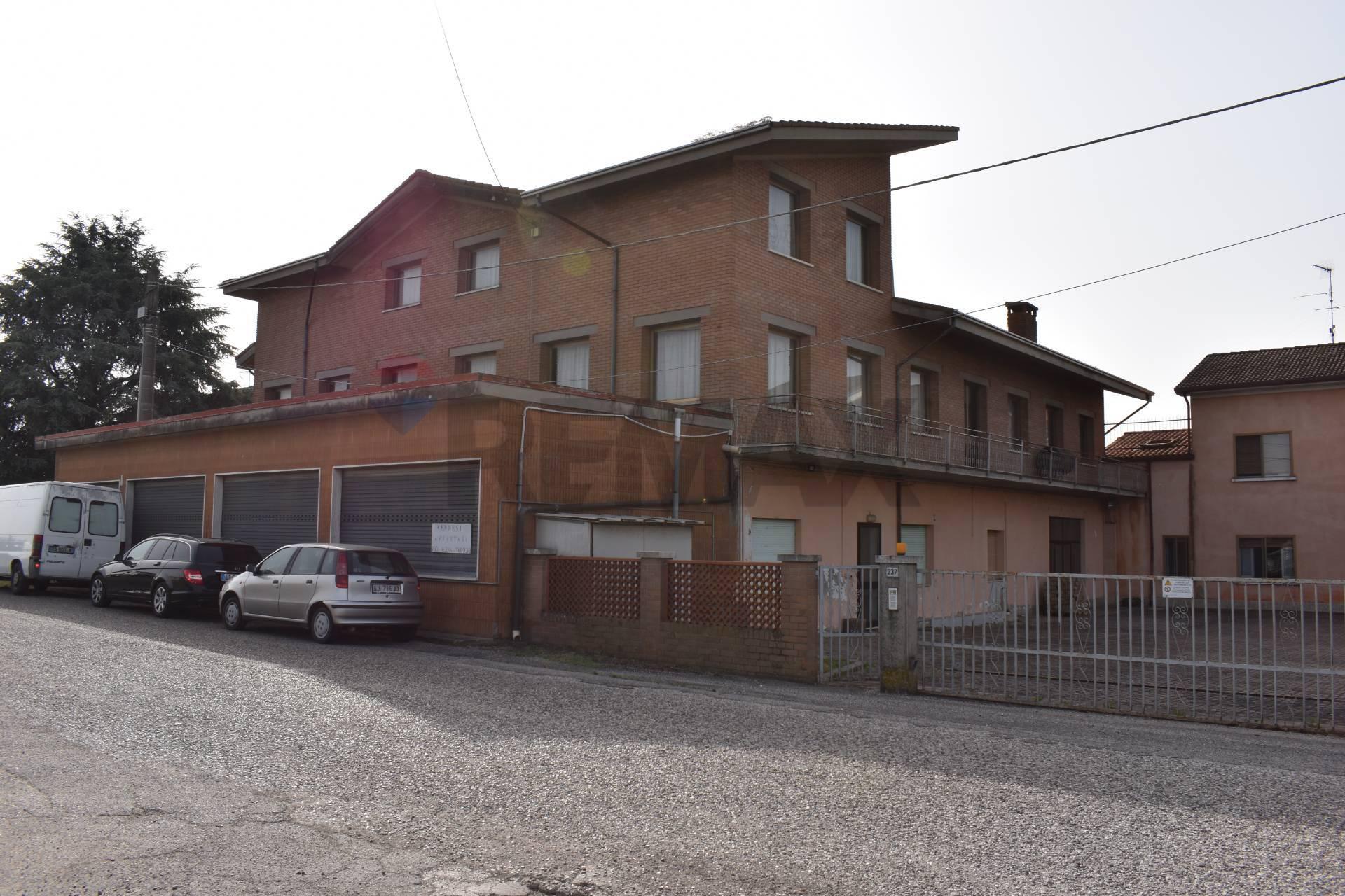 Casa indipendente in Via Gramsci 30, Sermide e Felonica