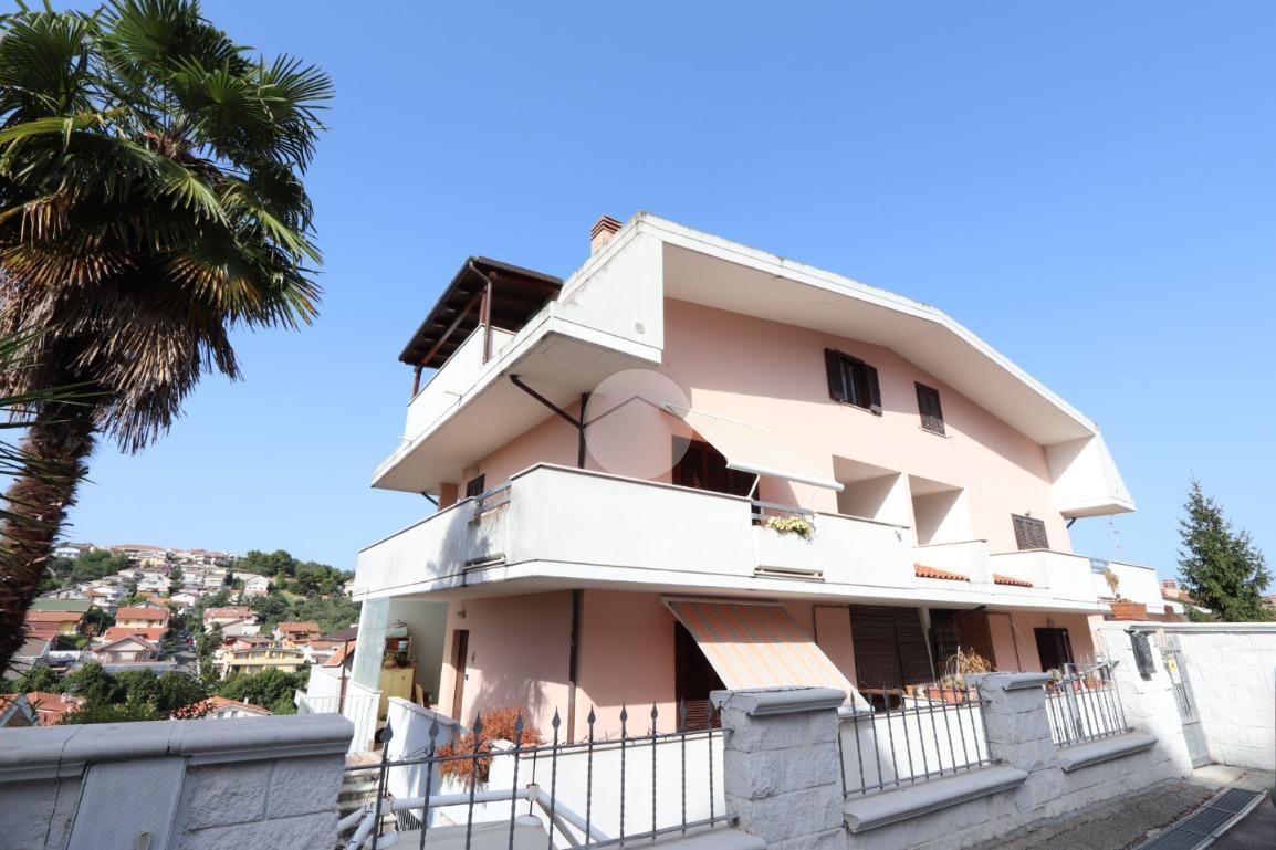 Villa in Via Italo Giovannucci 84, Pescara