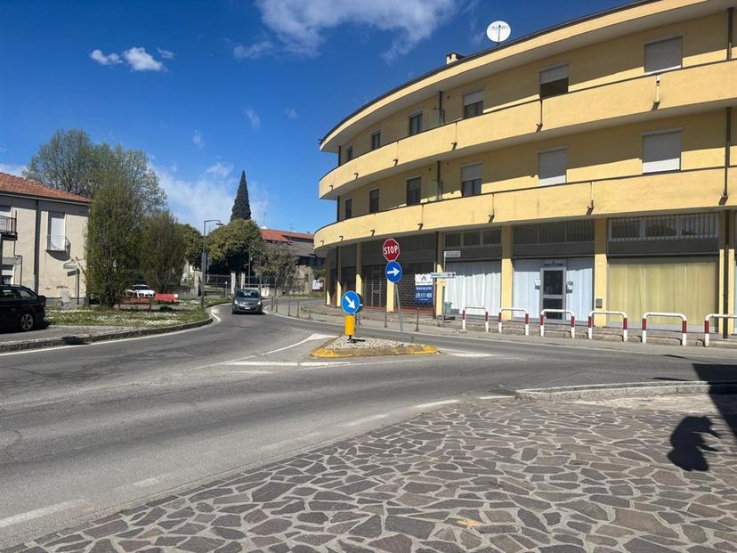 Trilocale, Cornate d'Adda