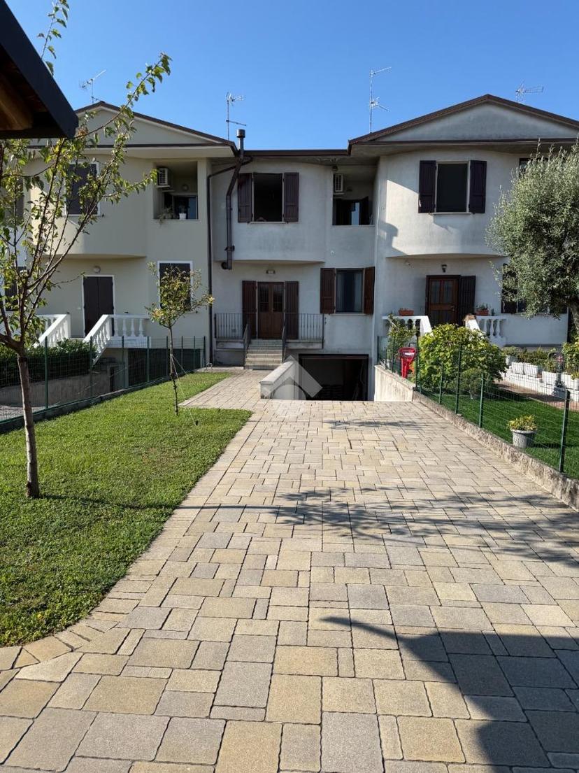 Villa a schiera in Via Romagna 13, Leno — foto 2 di 5