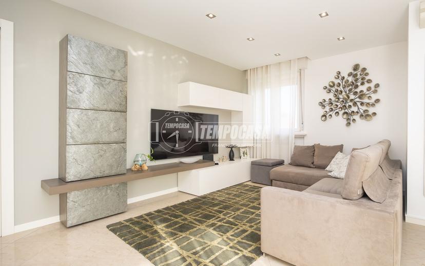 Appartamento in Via S. S. Redentore 7, Bagnatica — foto 3 di 5
