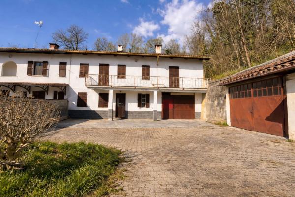 Cascina in Via Montechiaro, Castell'Alfero — foto 2 di 5