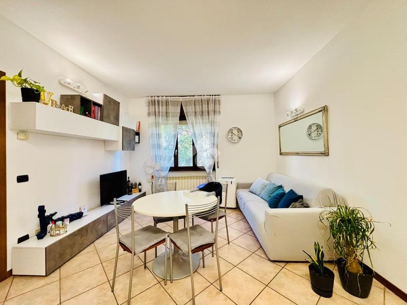 Bilocale in Via Leopardi 6, Cucciago — foto 3 di 5