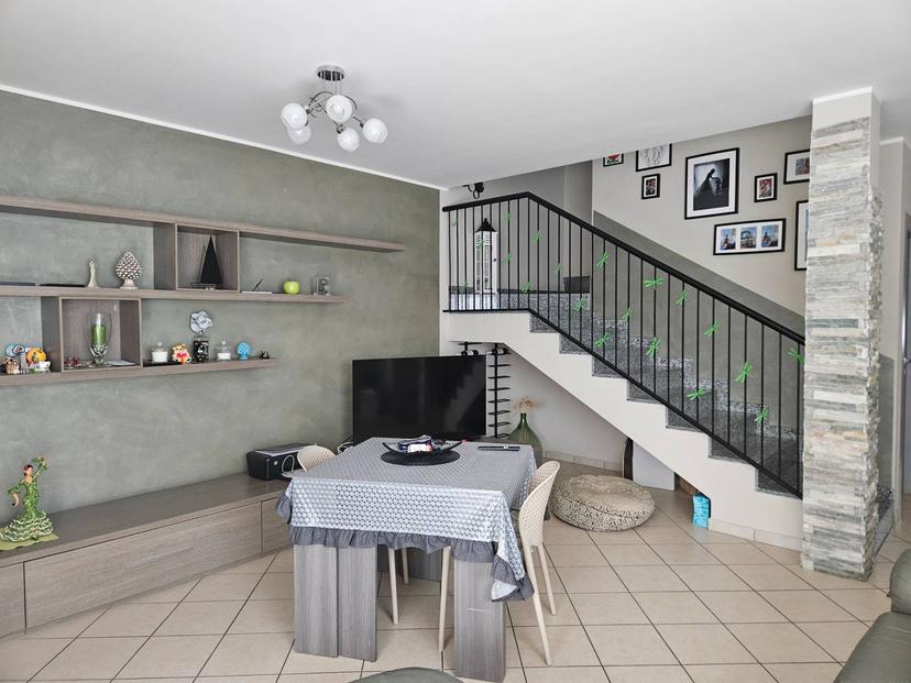 Villa in Via della Costituzione 275, Oleggio — foto 5 di 5