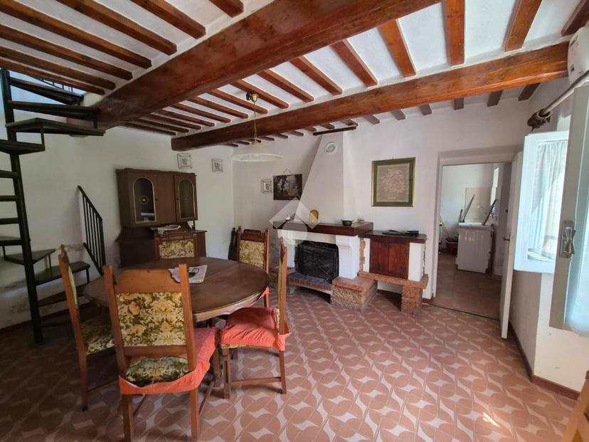 Casa indipendente in Loc. Valderchia, Gubbio — foto 2 di 5