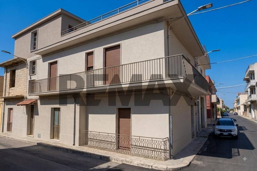 Casa indipendente in Via Paolo Braccini Angolo Via XXV Aprile 19, Comiso