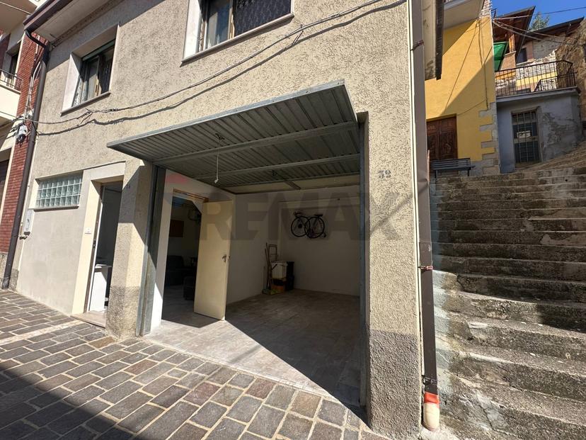 Casa indipendente in Via Moro 32, Colledimezzo — foto 2 di 5