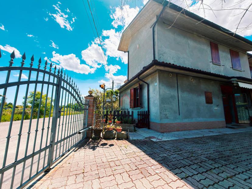 Porzione di casa, Forlì — foto 3 di 5