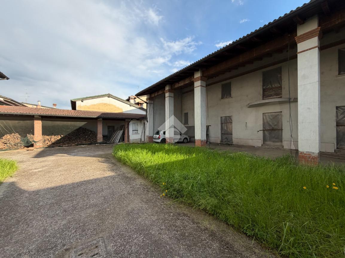 Casa indipendente in Via Fiume 13, Verolavecchia