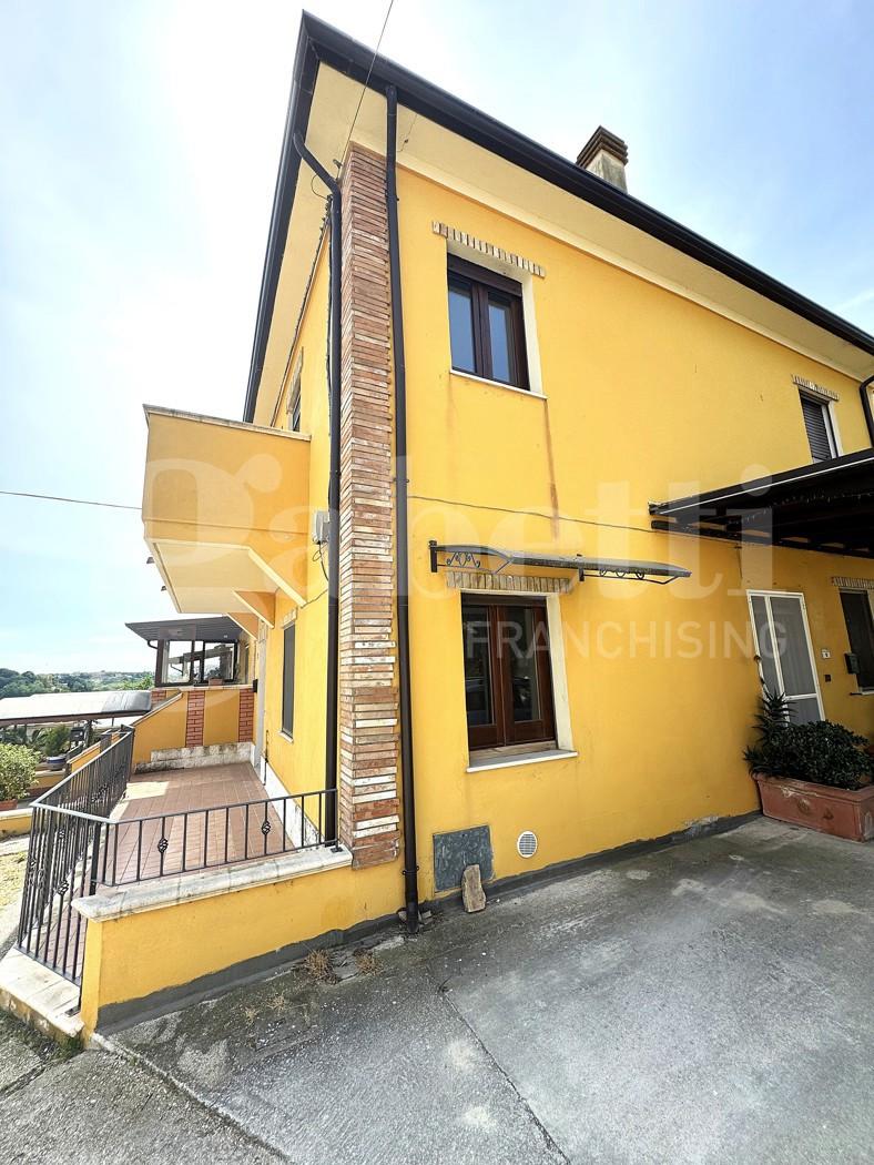 Casa indipendente in Selvaiella 7, Spoltore — foto 3 di 5
