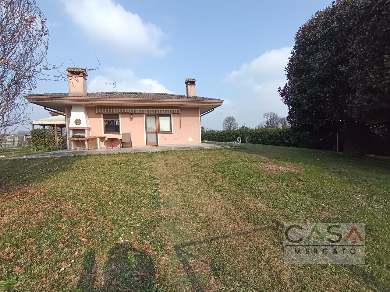 Casa indipendente in Via Macillis 18, Vivaro