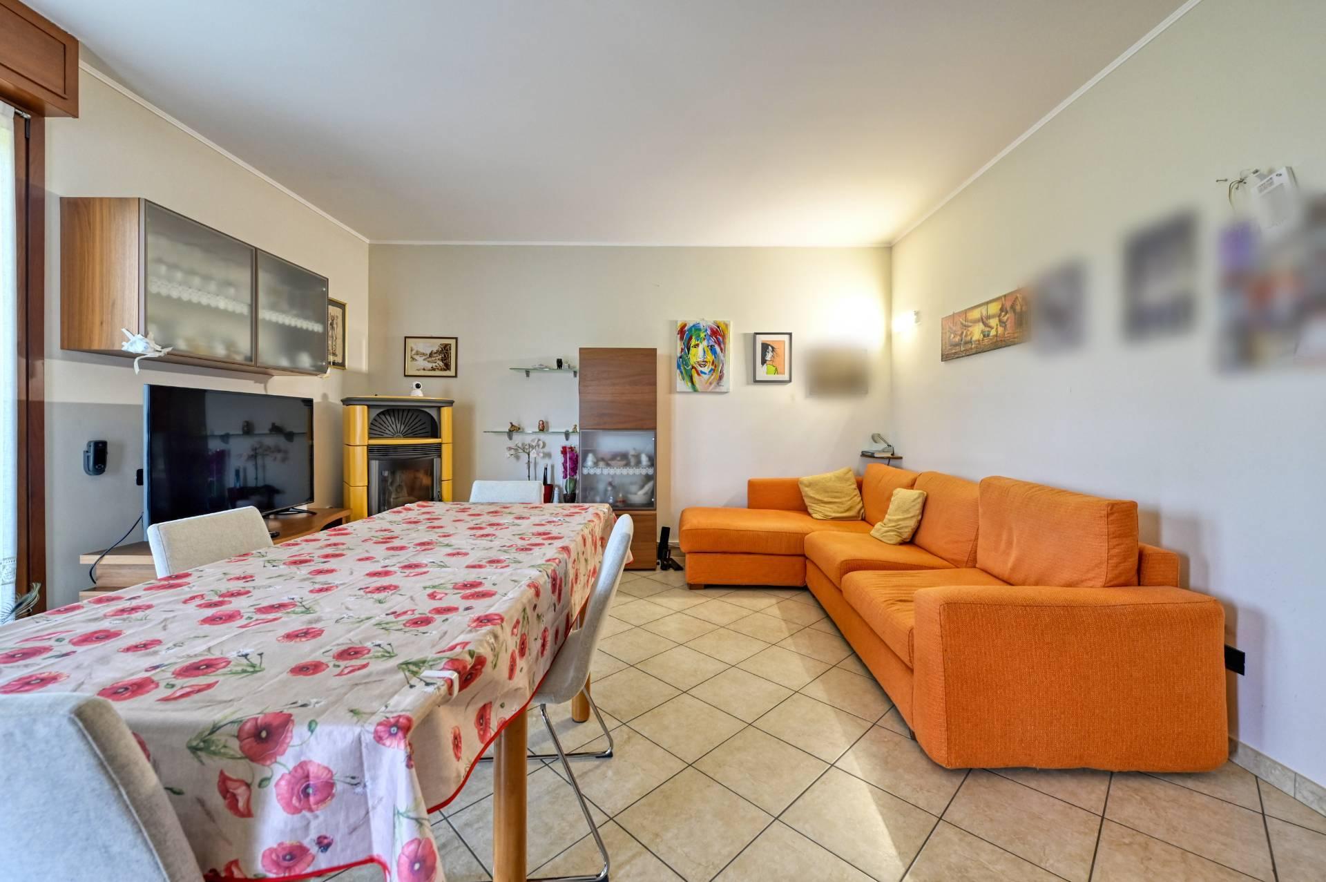 Villa a schiera in Via Giovanni Picoco 34, Bascapè