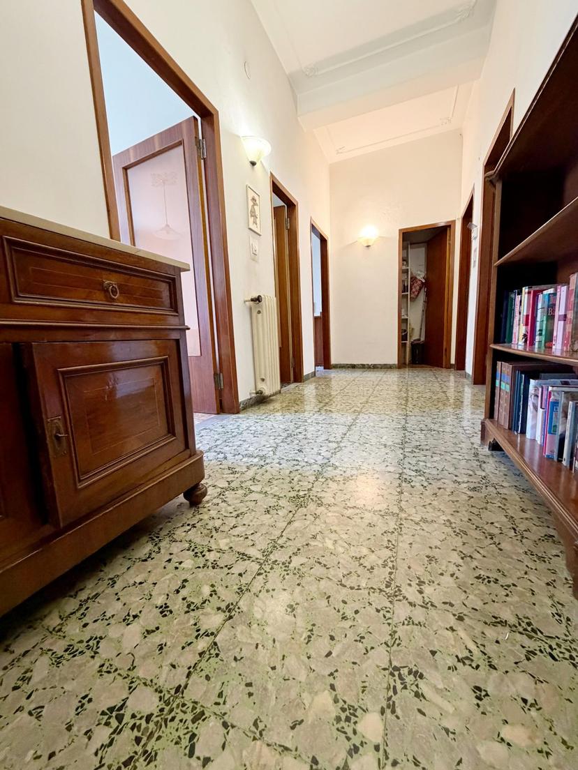 Quadrilocale, Poggibonsi