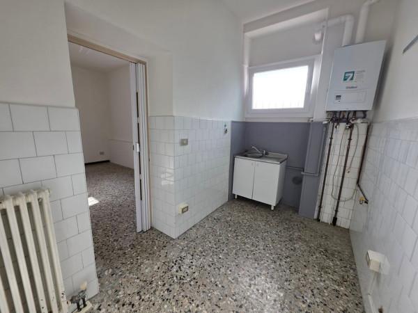 Bilocale in Via Carlo Ferraris, Omegna — foto 2 di 5