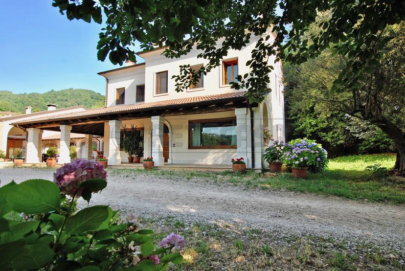 Villa in Via Savegnago 1b, Cornedo Vicentino — foto 4 di 5