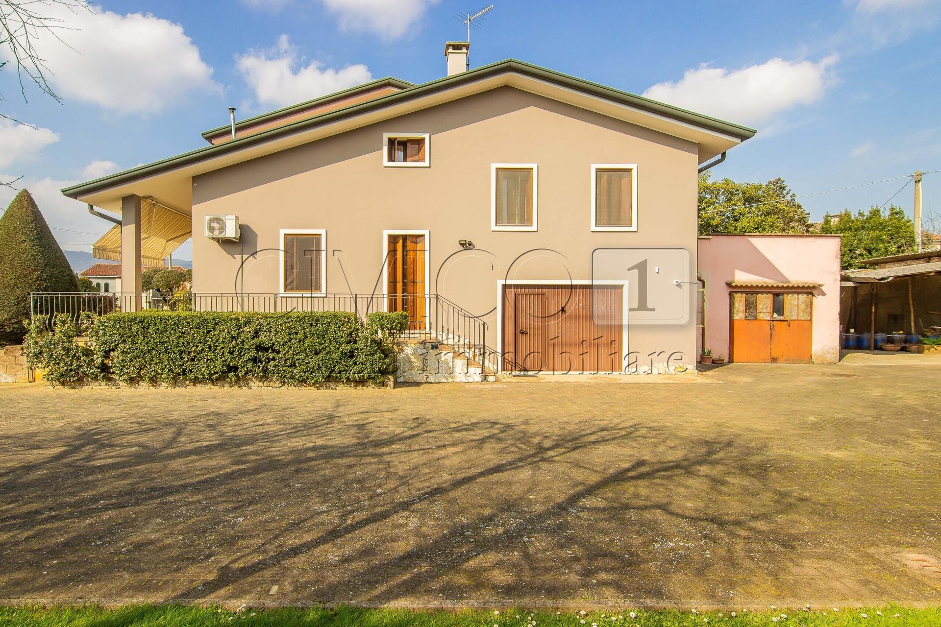 Villa a schiera in Via Ponte 88, Barbarano Mossano