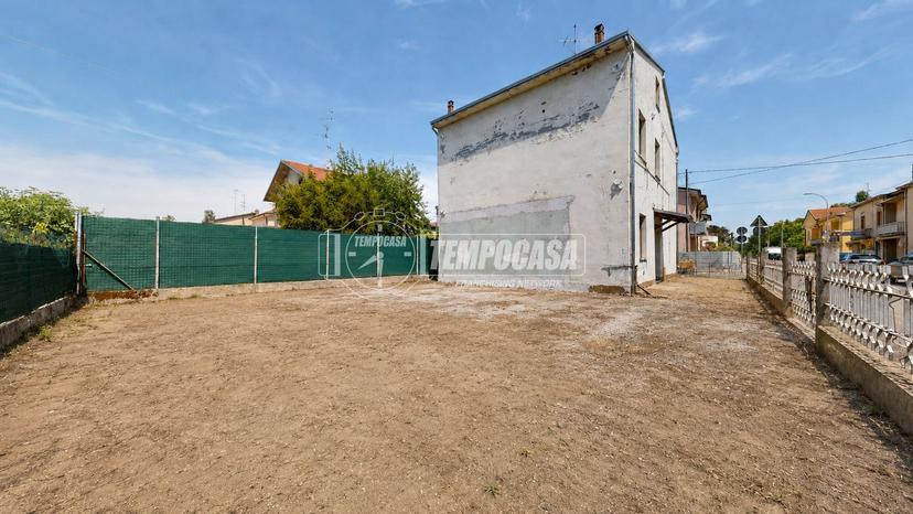 Casa indipendente in Via Alessandro Manzoni 10, Guastalla