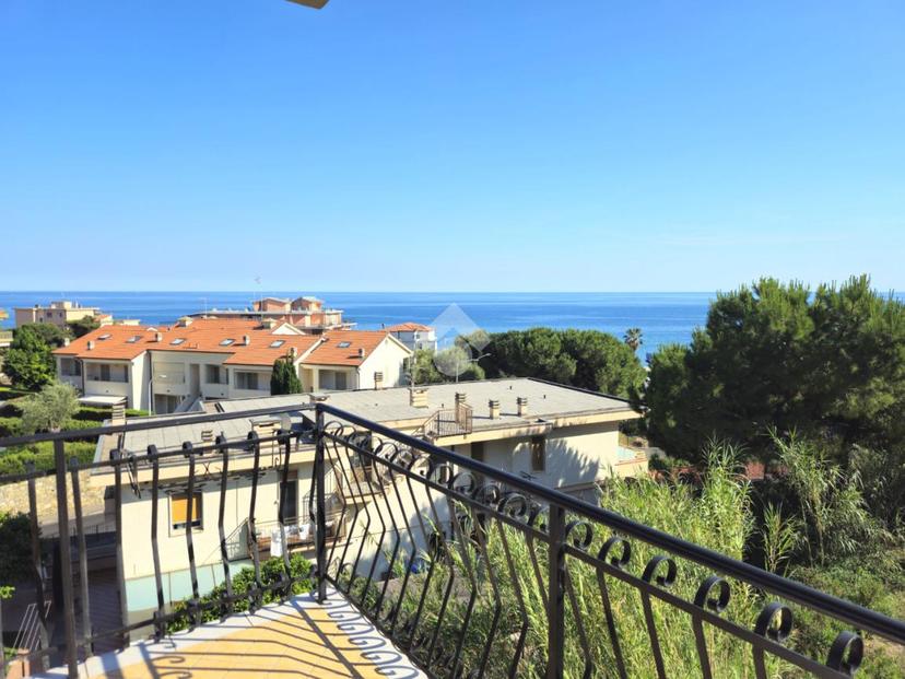 Trilocale in Strada Casai 3, Riva Ligure — foto 5 di 5