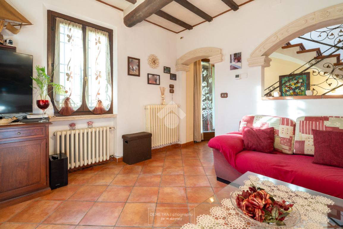 Casa indipendente in Via Giosuè Carducci 4, Savignano sul Panaro