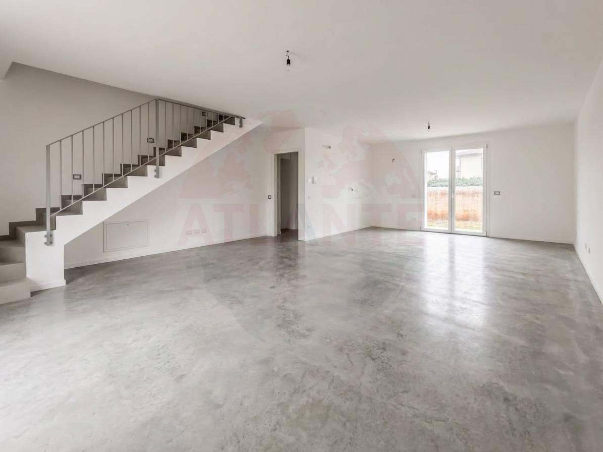 Villa a schiera in Via Vittorio Emanuele II, Capriolo