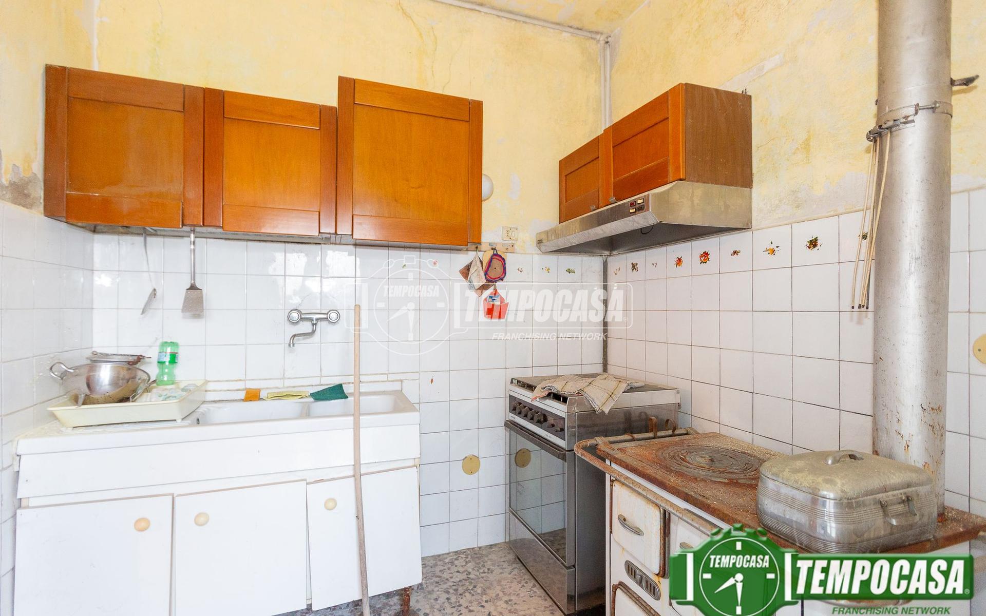 Casa indipendente in Via Baratti, Miradolo Terme