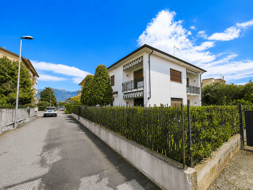 Casa indipendente in della Bassa 145, Carrara — foto 4 di 5