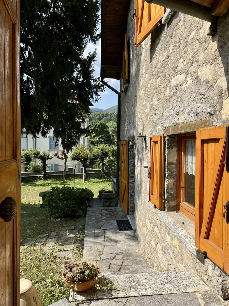 Villa in Via alla Chiesa Snc, Alta Valle Intelvi — foto 2 di 5