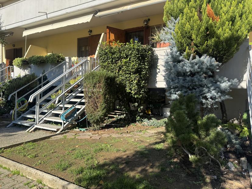 Villa a schiera in Strada Montanara, 505, Parma