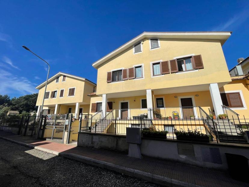 Villa a schiera in Via Arno, Monterosi — foto 5 di 5