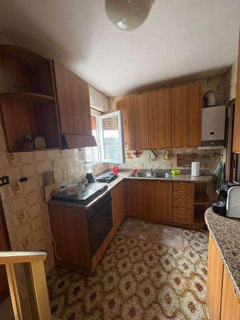 Porzione di casa, Riva del Po