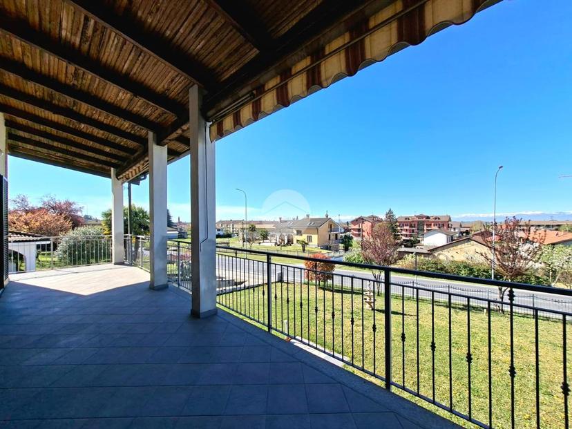 Villa in Via Don l. Orione 190, Bra — foto 2 di 5