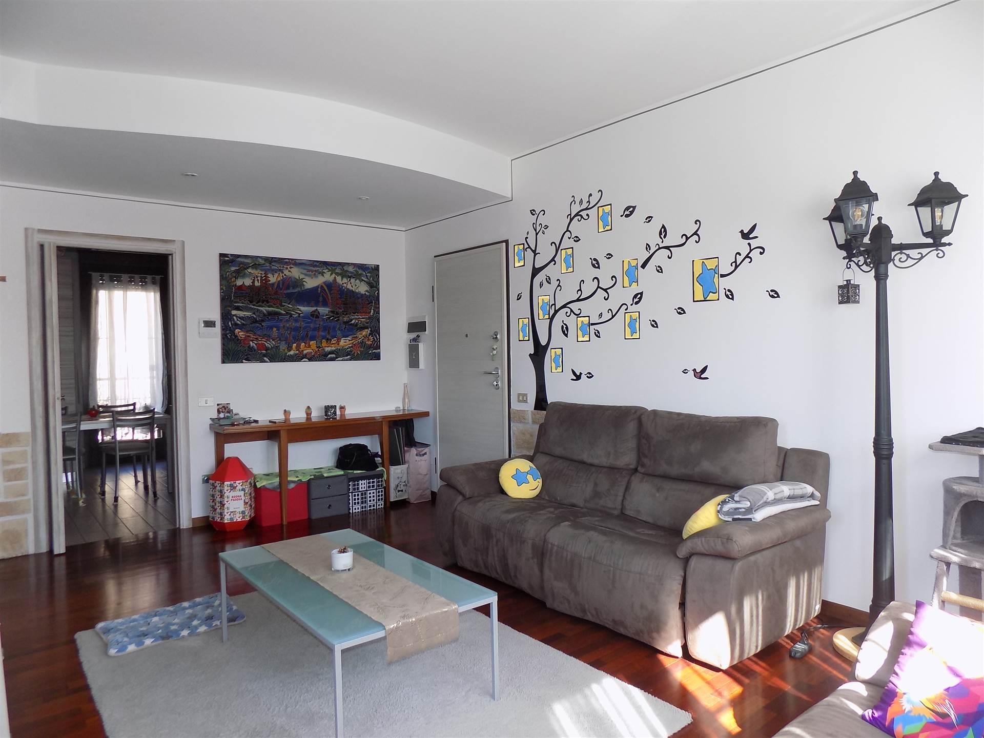 Trilocale in Via Manin, Brugherio