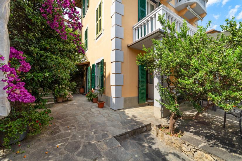 Villa unifamiliare in Salita Sant'Agostino 22, Rapallo