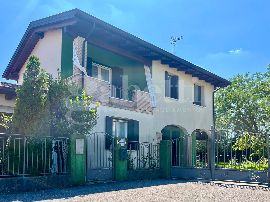 Villa bifamiliare in Via Bonitti 20, Pravisdomini