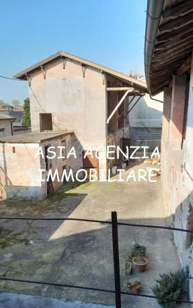 Cascina in Via Alessandro Manzoni 2, Borgo San Giacomo