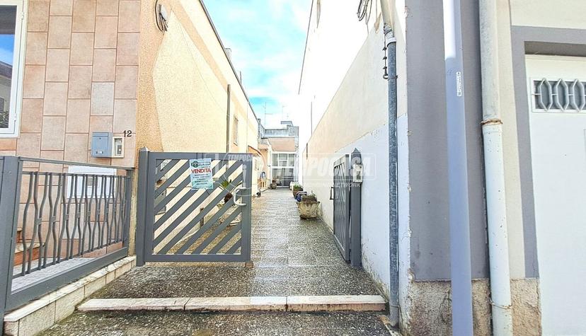 Casa indipendente in Via Duca delle Puglie 14, Adelfia — foto 2 di 5