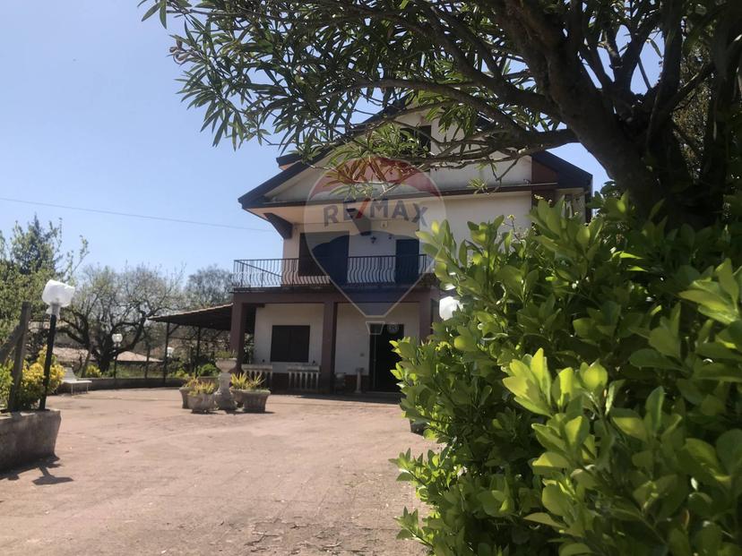 Villa in Via Mattia Preti 15, Pedara — foto 2 di 5