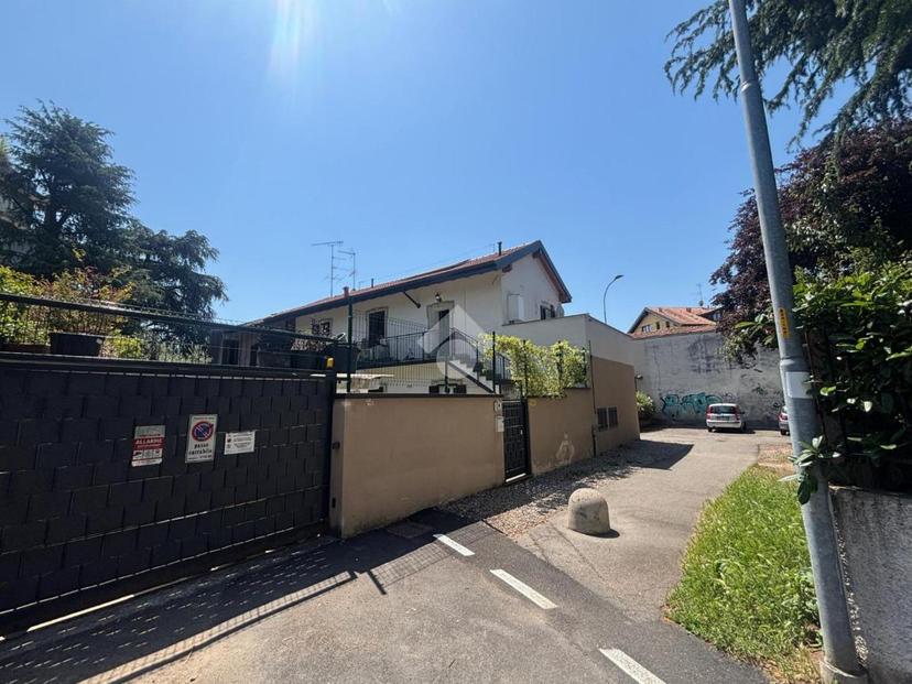 Casa indipendente in Vicolo Pace 6, Rho — foto 3 di 5