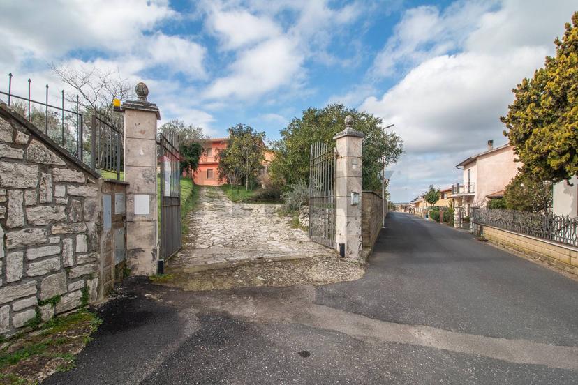 Casa indipendente in Via San Magno 148, Farnese — foto 2 di 5