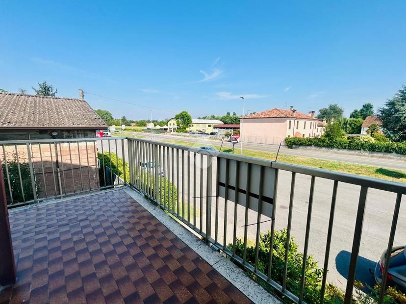 Casa indipendente in Via Pisa, Mantova — foto 3 di 5