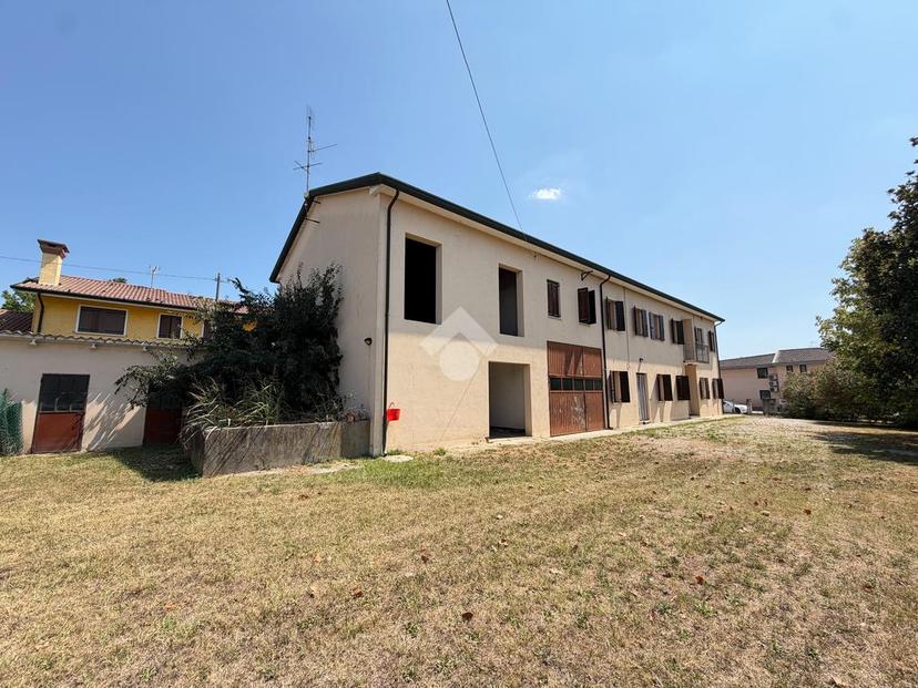 Villa in Via Fratelli Bandiera 2, Istrana — foto 2 di 5