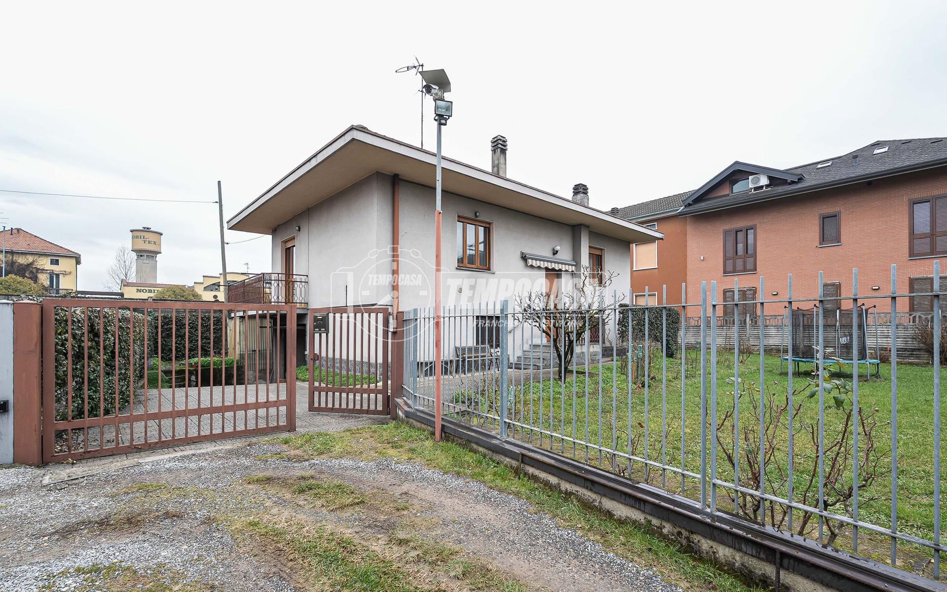 Trilocale, Giussano