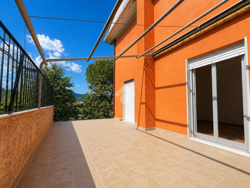 Quadrilocale in V. Prima Trasversale 24, Vezzano Ligure — foto 3 di 5