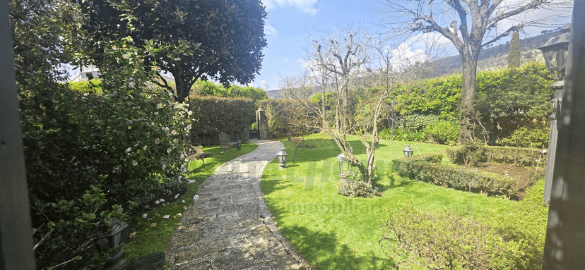 Villa in Via Emanuele De Cillis, Caserta — foto 2 di 5