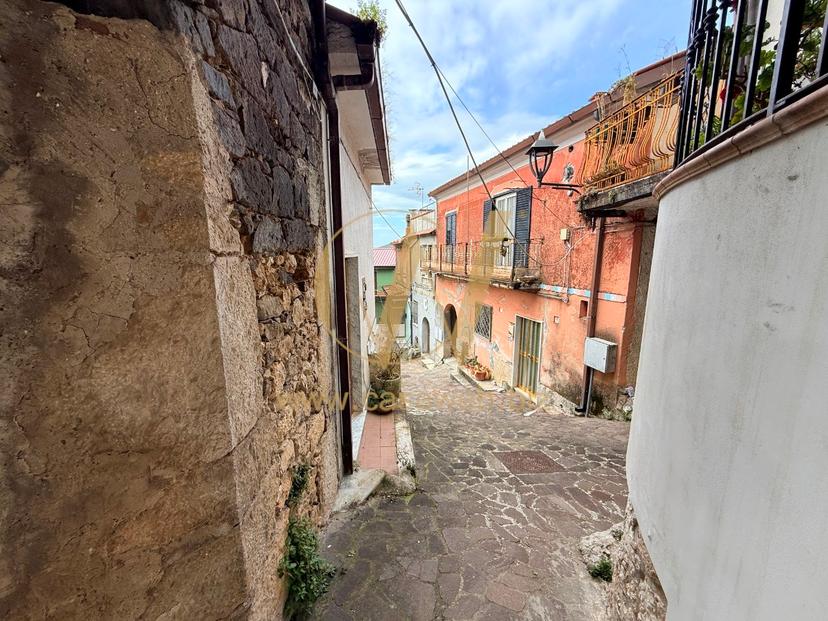 Casa indipendente in Via Fontana, Liberi — foto 3 di 5