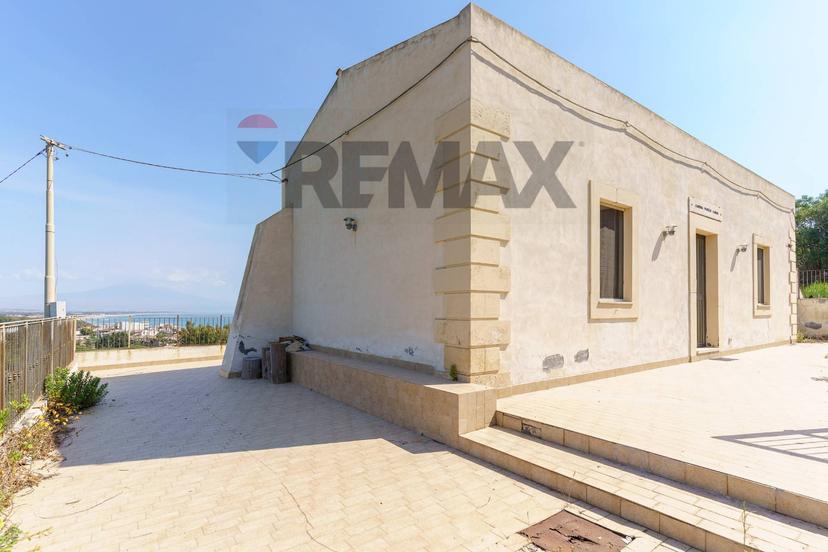 Villa in Via Positano 1, Augusta — foto 2 di 5